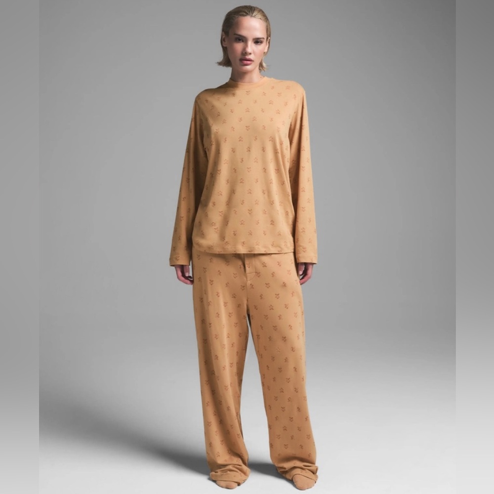Skims Long Sleeve T Shirt & Loose Pants Pajama Set (Gingerbread print)